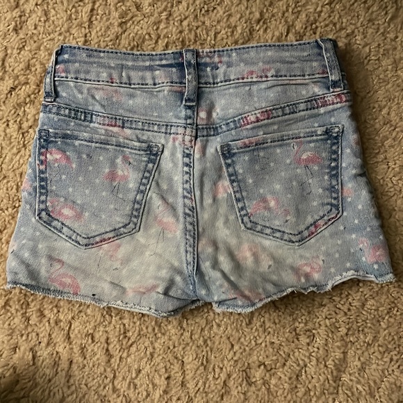 Girls shorts - Picture 2 of 3